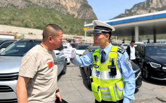 山西交警,确保道路交通安全畅通